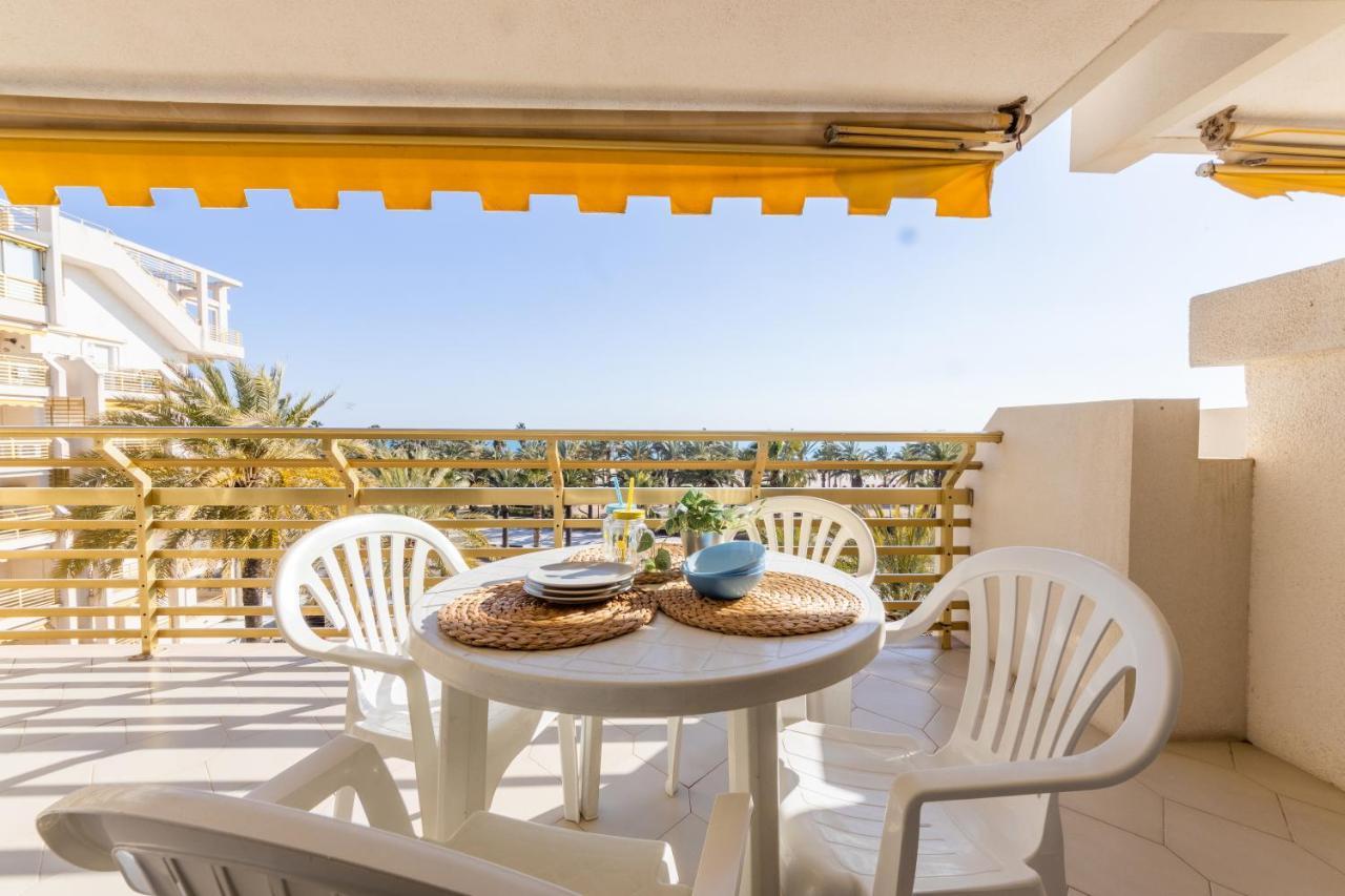 Novelty Con Vistas Al Mar Apartment ซาลอว์ ภายนอก รูปภาพ