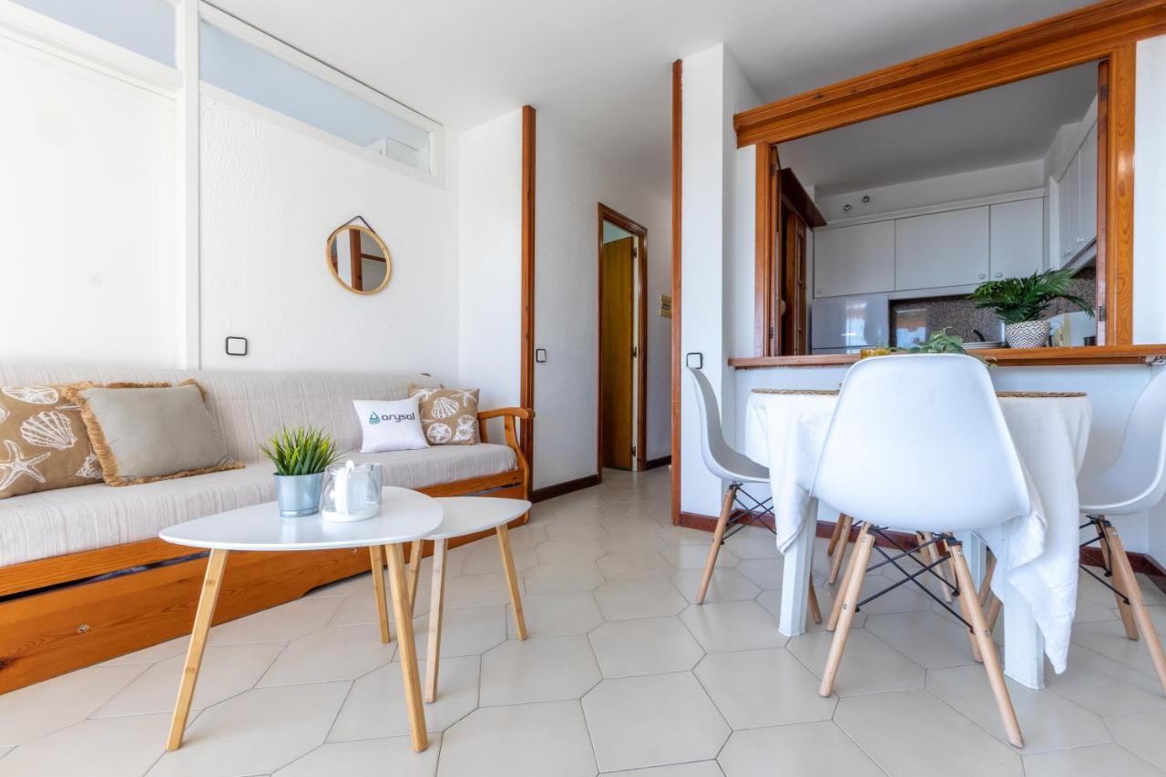 Novelty Con Vistas Al Mar Apartment ซาลอว์ ภายนอก รูปภาพ